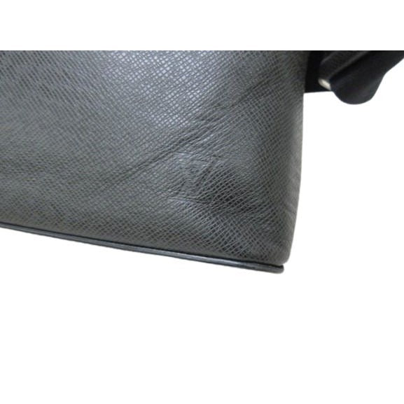 Louis Vuitton Messenger Bag Anton MM Ardoise Taiga — view 6