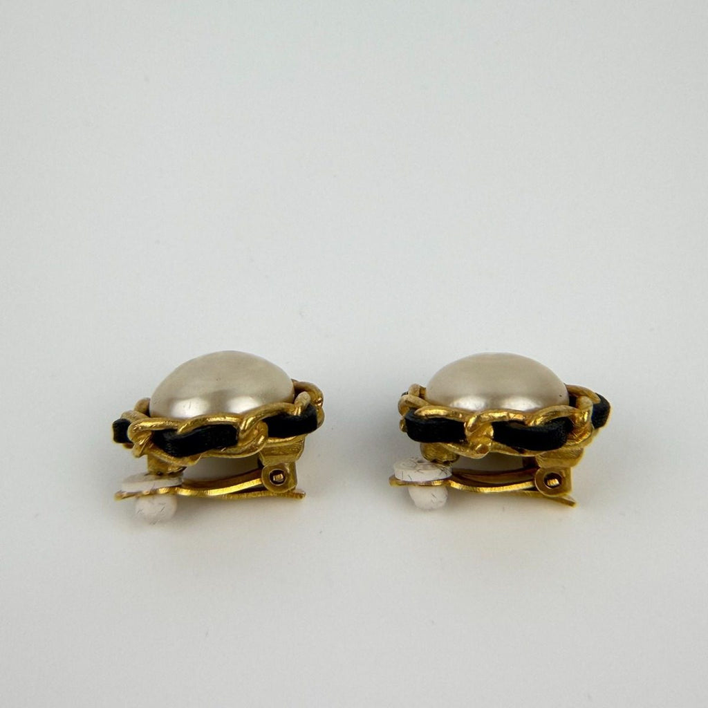 Chanel CC Logo Earrings Chain Faux Pearl Gold Vintage — view 3