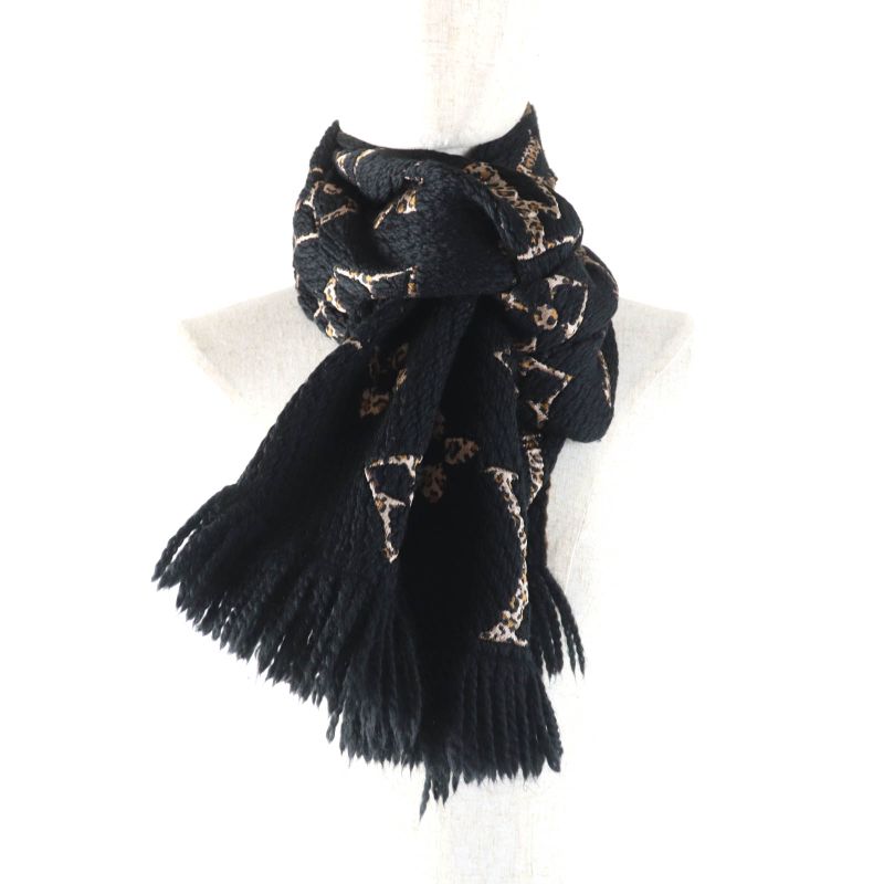Louis Vuitton 2019 Echarpe Giant Monogram Jungle Wool Silk Blend — view 3