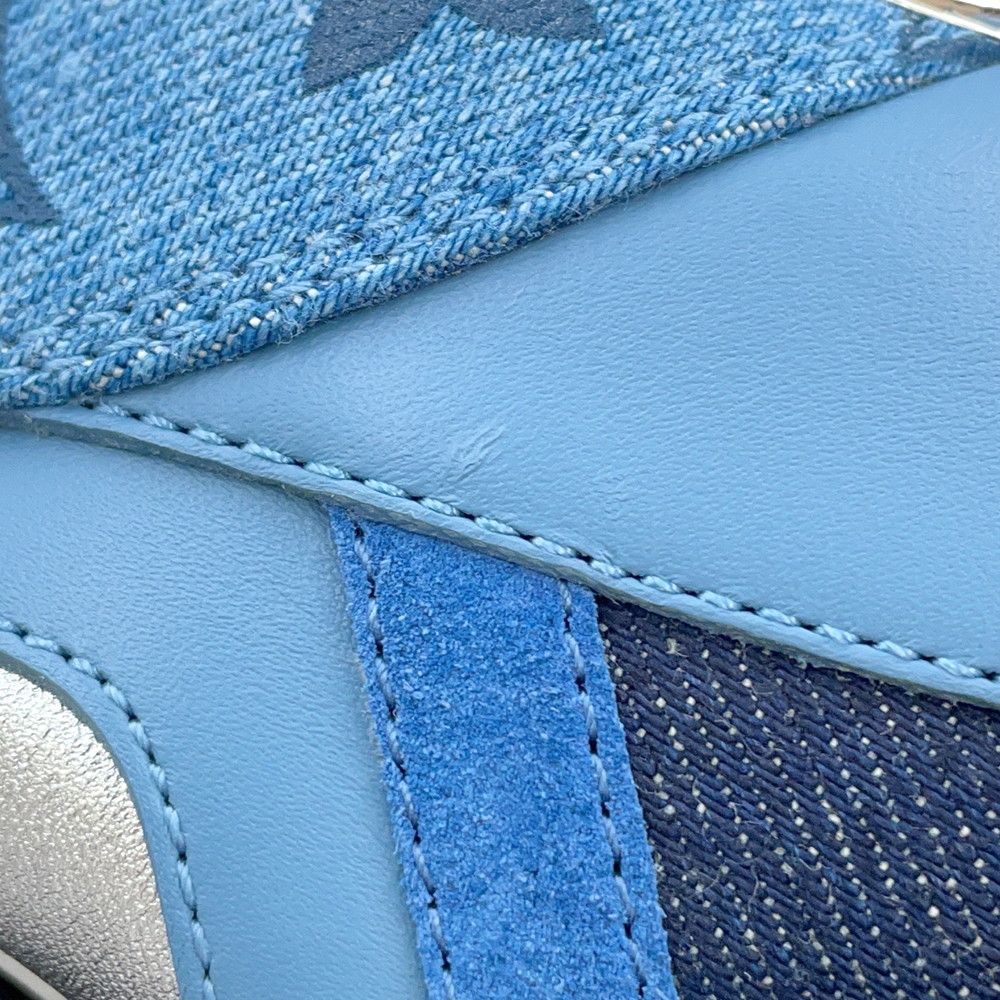Louis Vuitton Sneakers Run Away — view 5