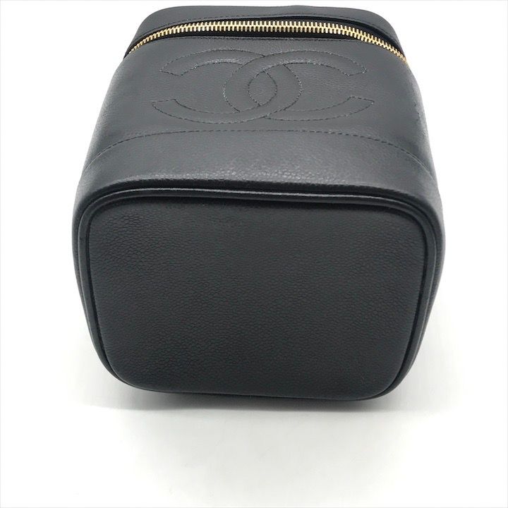Chanel CC Logo Caviar Leather Vanity Hand Bag Black — view 4