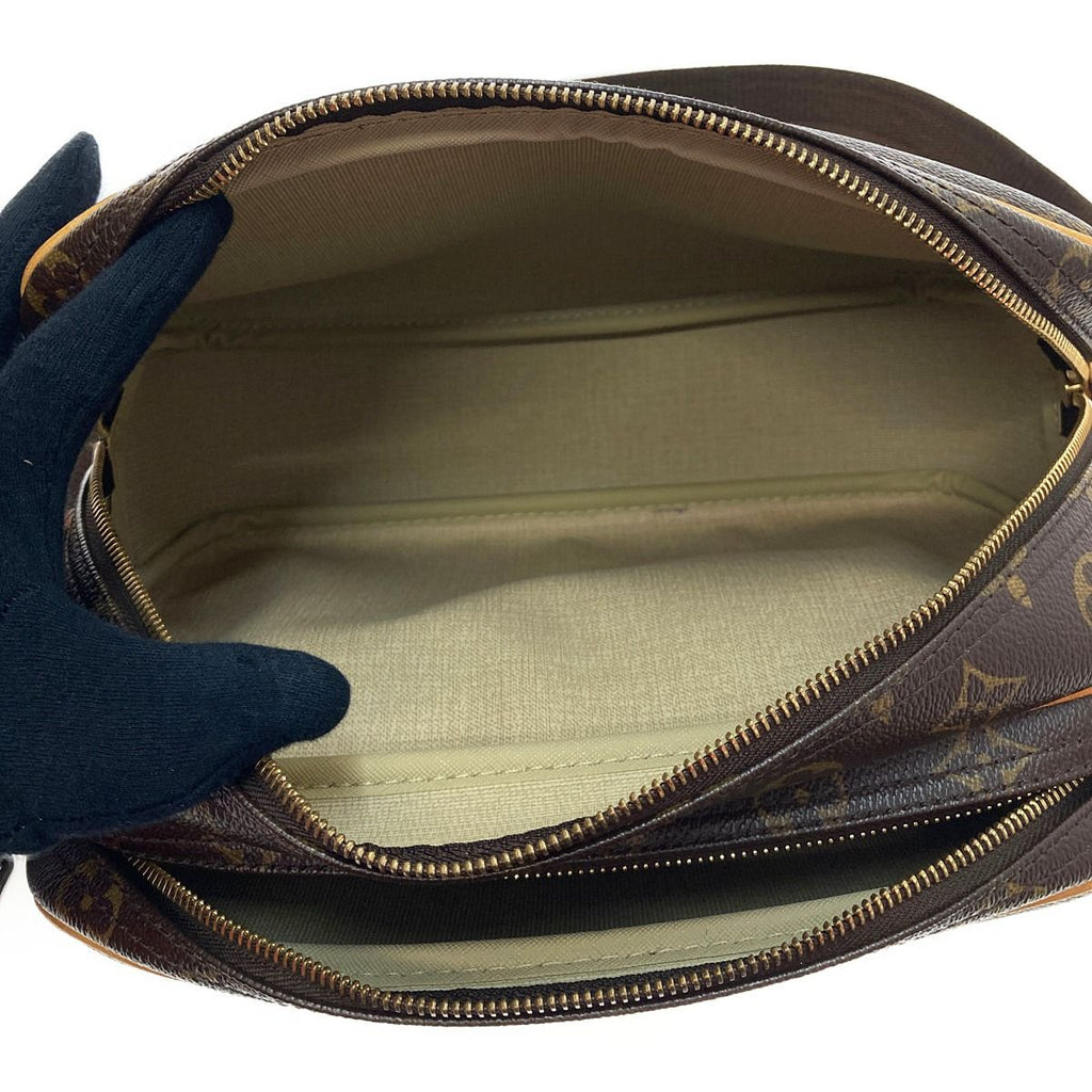 Louis Vuitton Reporter PM Shoulder Bag — view 3