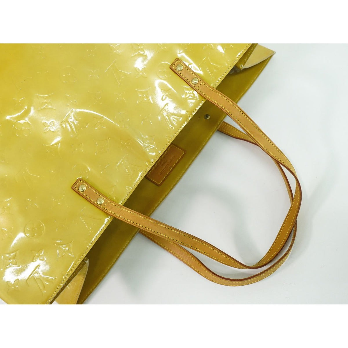 Louis Vuitton LV Reed GM Vernis Leather Tote Beige — view 4