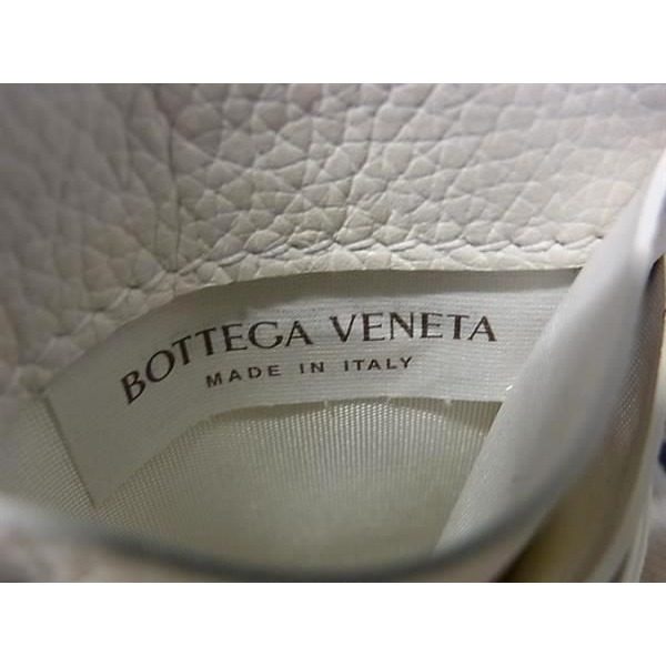Bottega Veneta Maxi Intrecciato Cassette Leather Coin Purse White — view 4