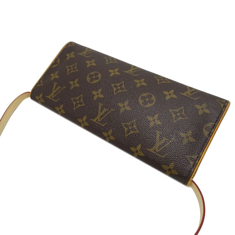 Louis Vuitton Shoulder Bag — view 5