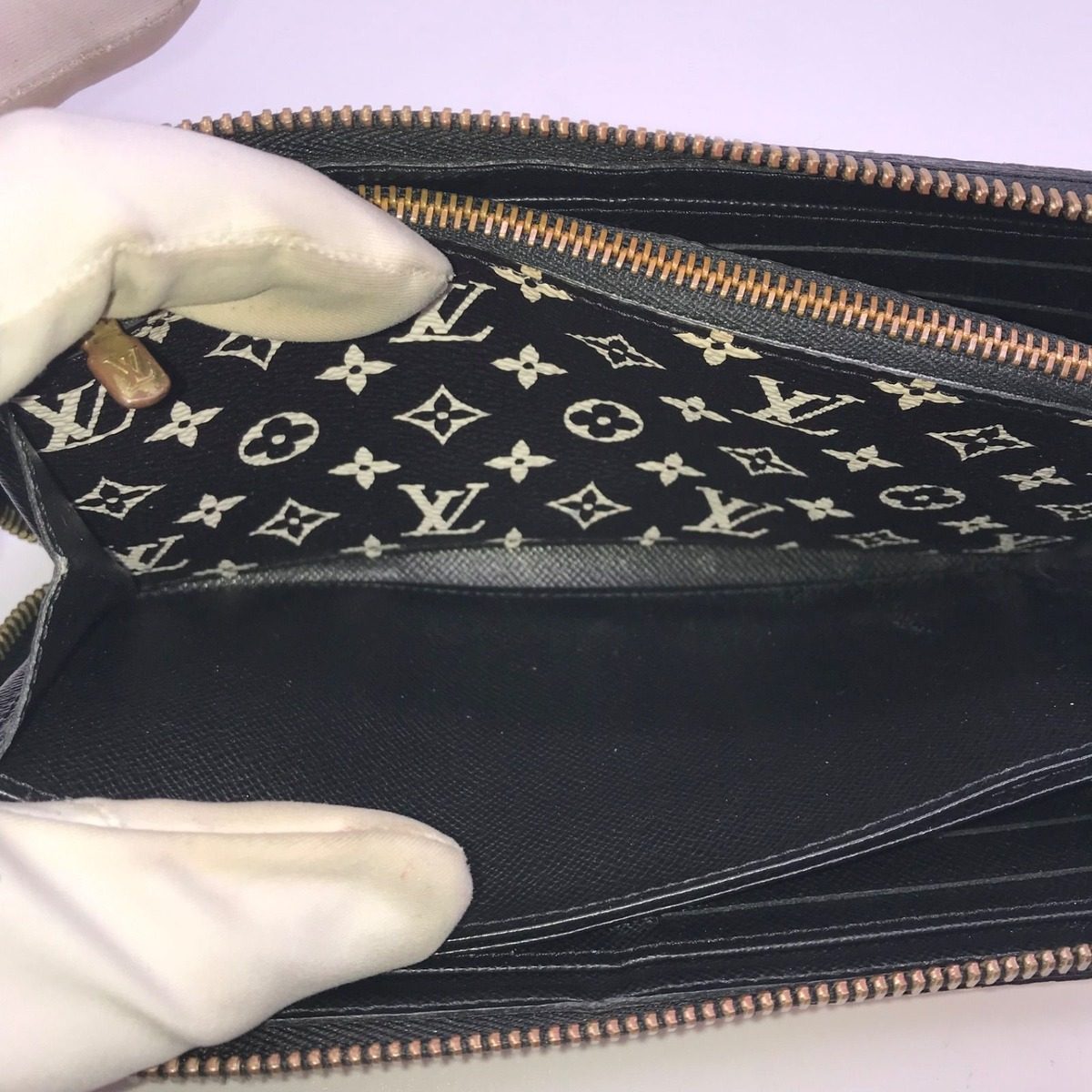Louis Vuitton Crafty Zippy Wallet Price Negotiation Welcome — view 9