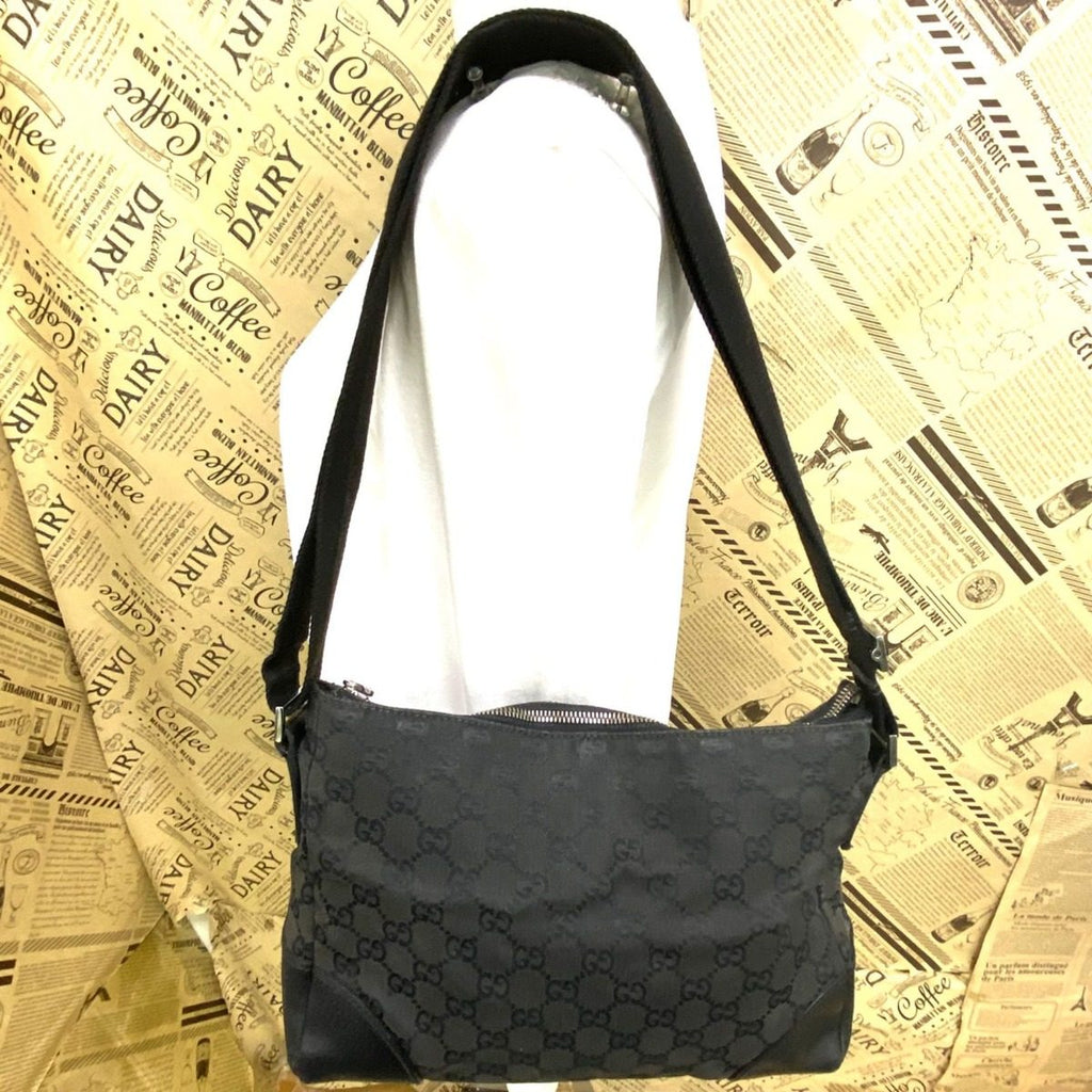 Gucci Shoulder Bag Messenger GG Canvas Black — view 2