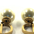 Christian Dior Tribal Earrings Pearl — view 7