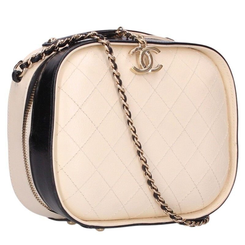 Chanel Vanity Quilted CC Logo Charm Chain Shoulder Bag