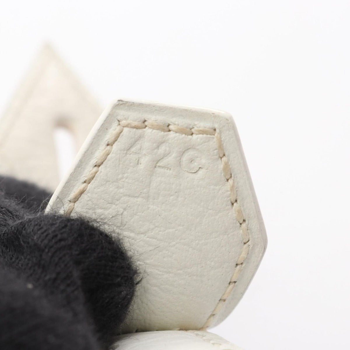 Hermes Handbag Bolide 35 White Leather Suit B — view 5