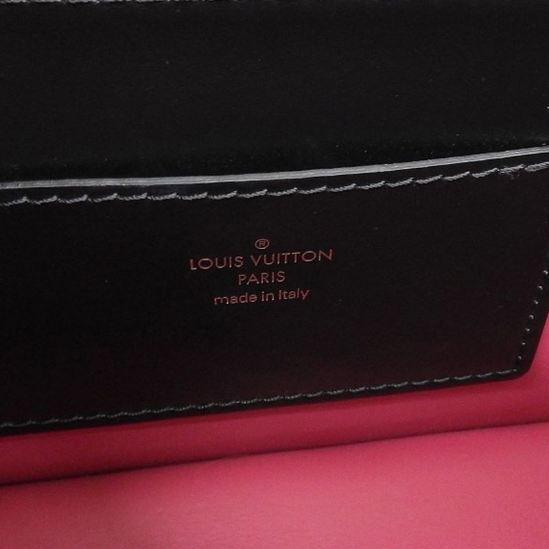 Louis Vuitton Pont Neuf Shoulder Crossbody Bag — view 7