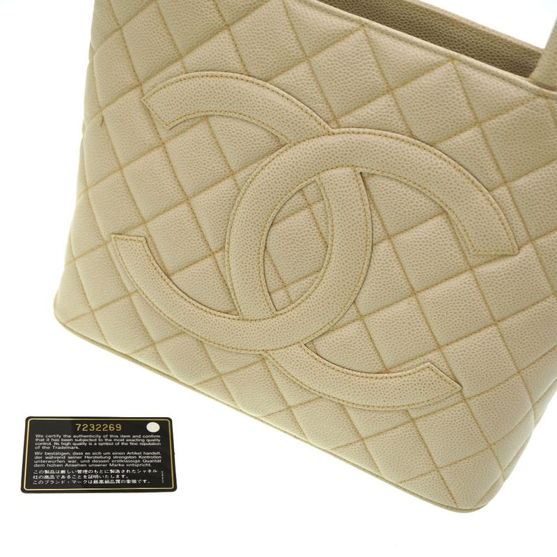 Chanel Medallion Tote Caviar Leather Ivory Grey Gold Hardware Bag 0088 — view 7