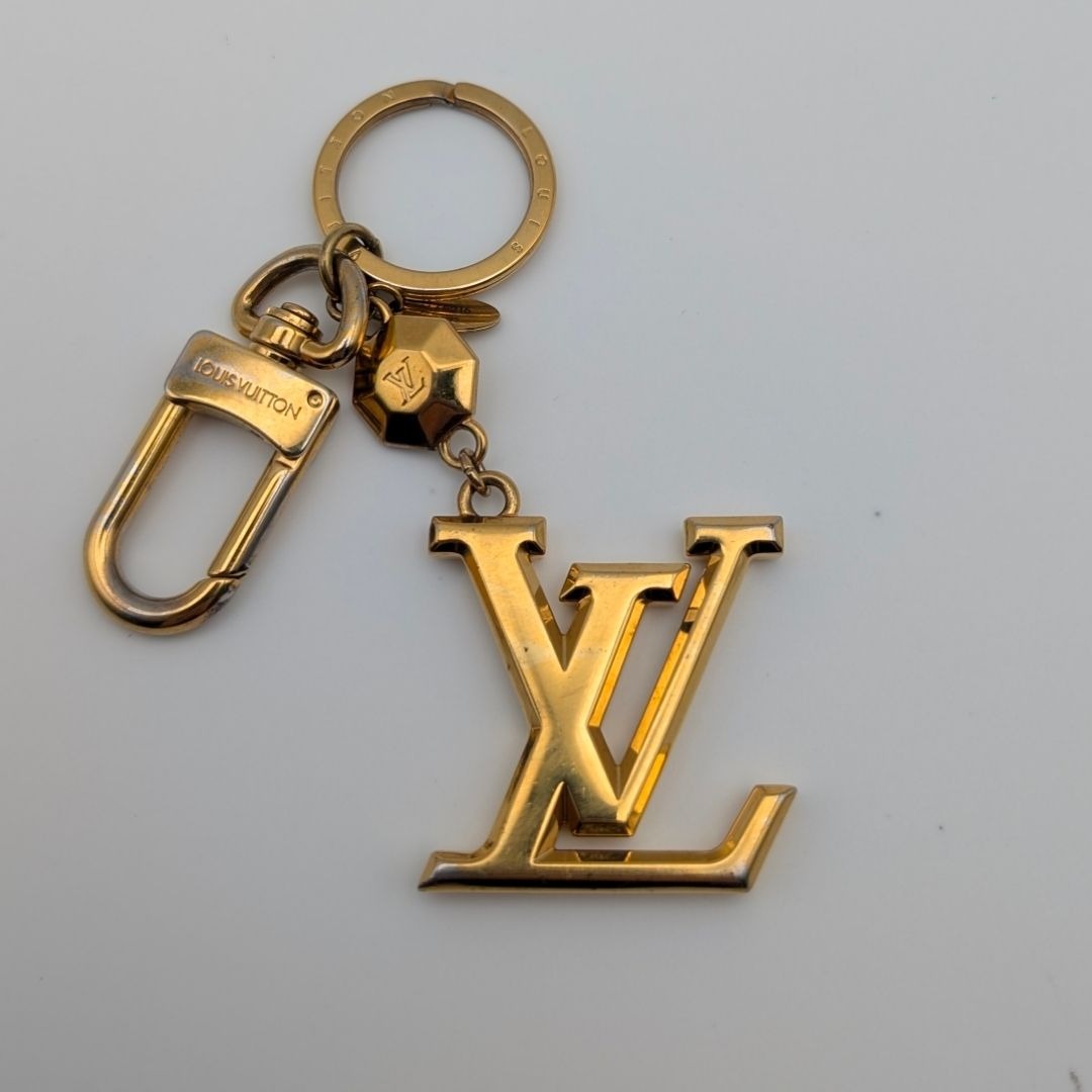Louis Vuitton Porte Cles LV Facet Key Holder