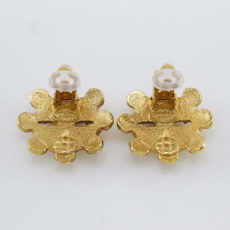 Chanel Coco Mark Vintage Gold Plated 94 P 11.3 g Earrings — view 5