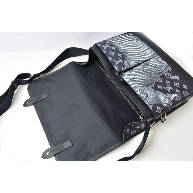 Louis Vuitton Shoulder Bag Messenger GM Monogram Savannah — view 7