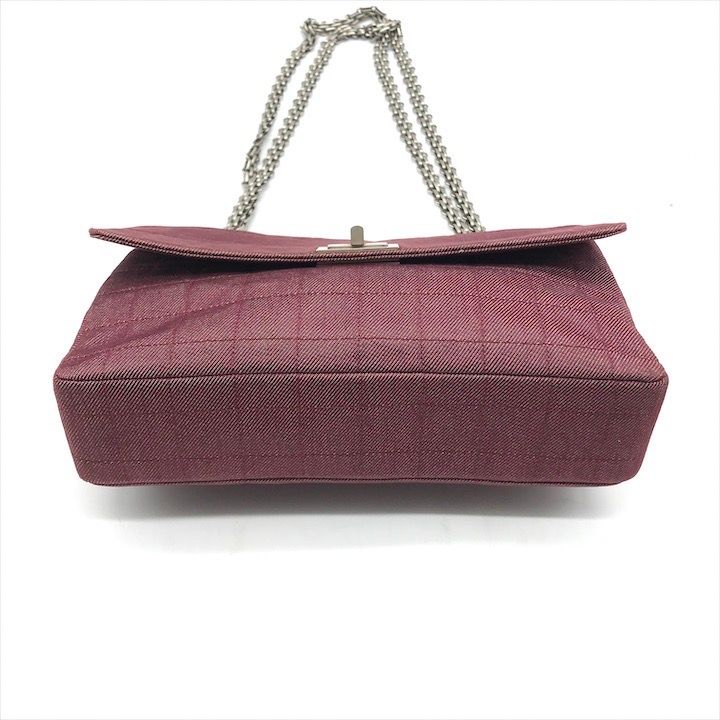 Chanel 2.55 Choco Bar Canvas Chain Shoulder Bag Gold — view 4