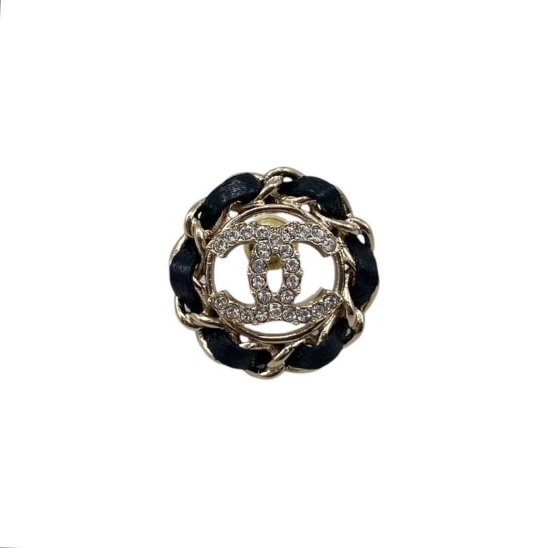 Chanel Coco Rhinestones Lambskin Metal Circle — view 3