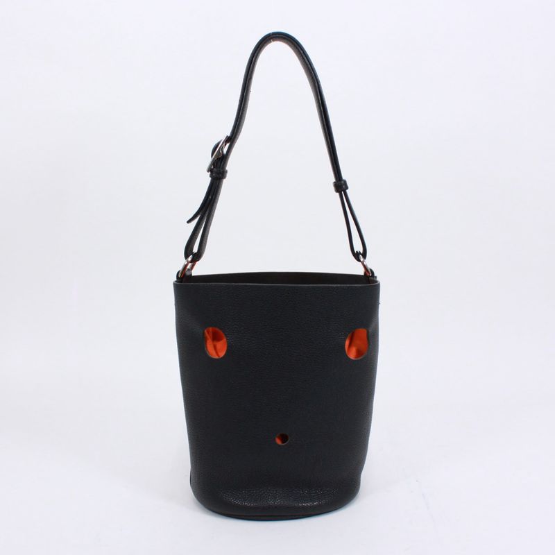 Hermes Mangeoire PM Taurillon Leather Black Handbag Silver — view 2