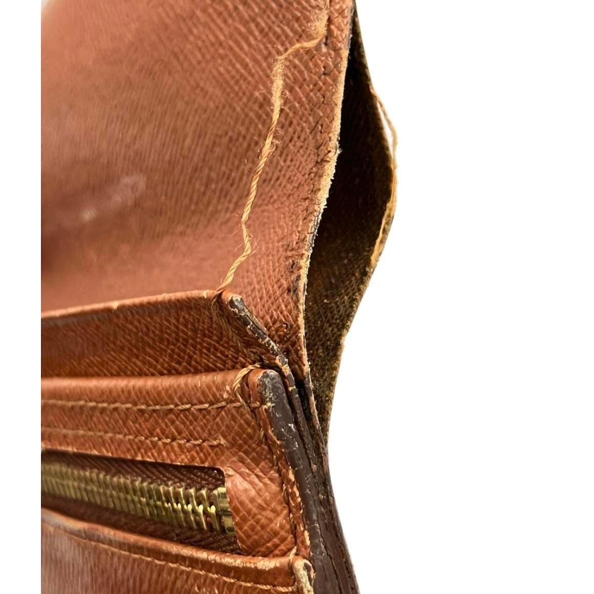 Louis Vuitton Wallet Trifold Passport Case Pochette Monogram — view 5