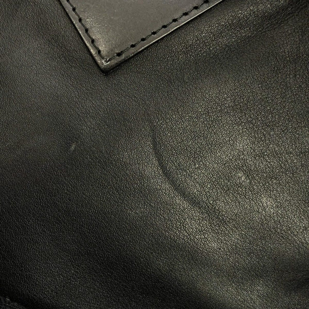 Loewe Vega 335 82 Shoulder Bag — view 8