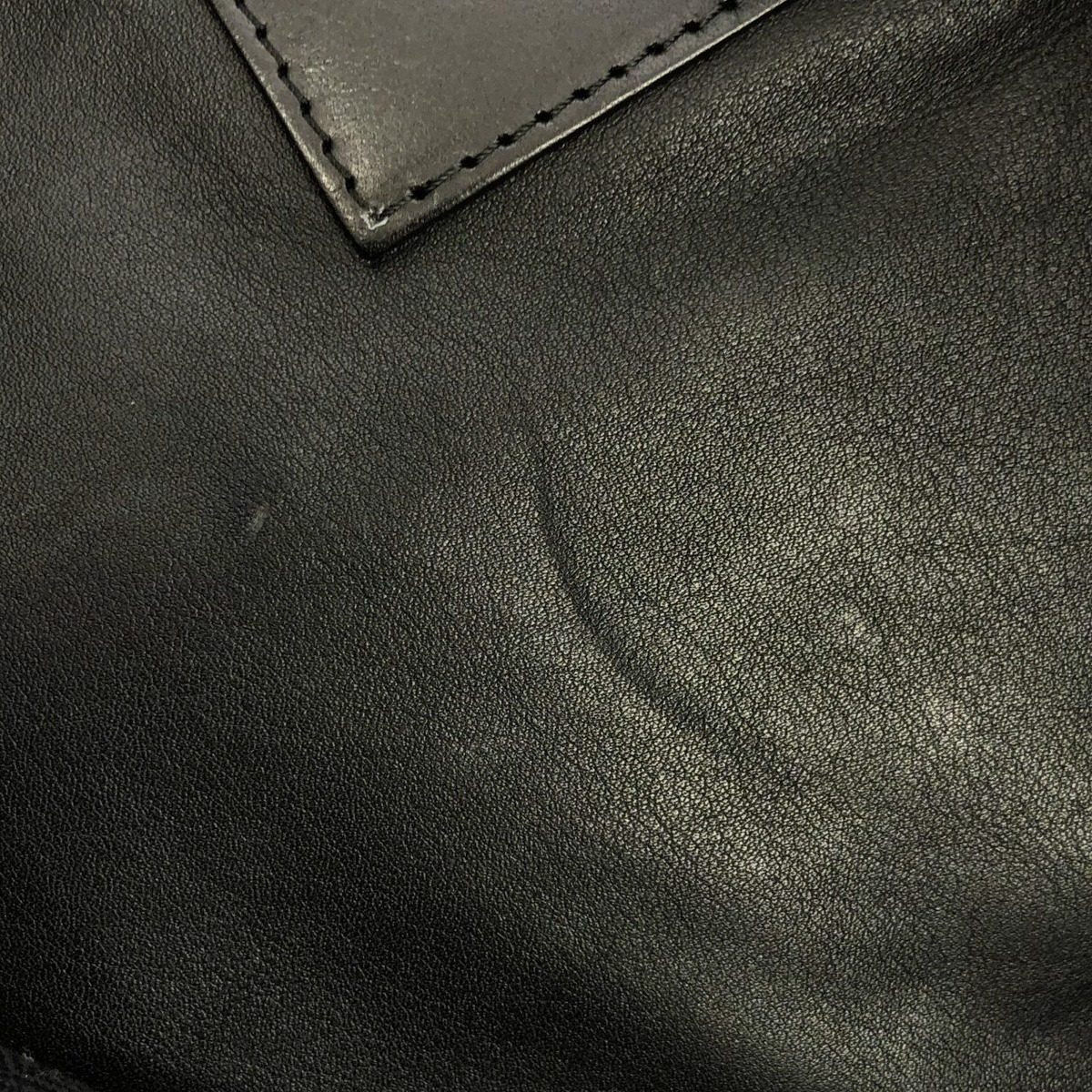 Loewe Vega 335 82 Shoulder Bag — view 8