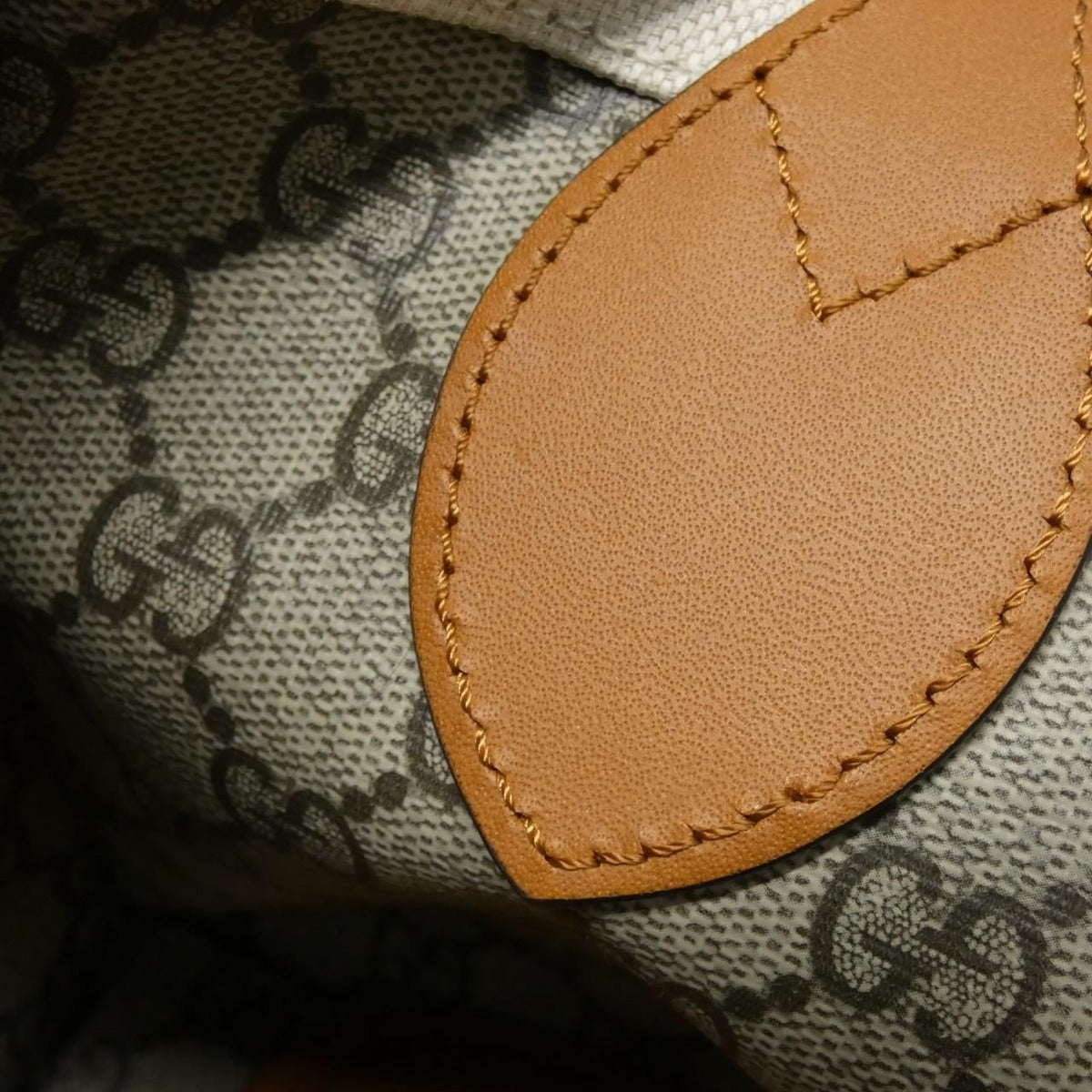 Gucci Facul Bag Handbag Silver — view 8