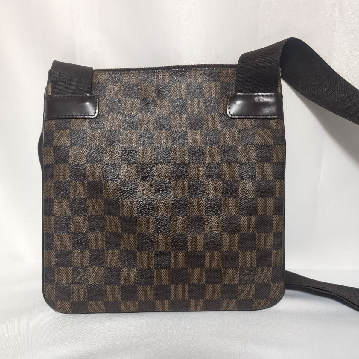 Louis Vuitton Pochette Melville Damier Shoulder Bag — view 2