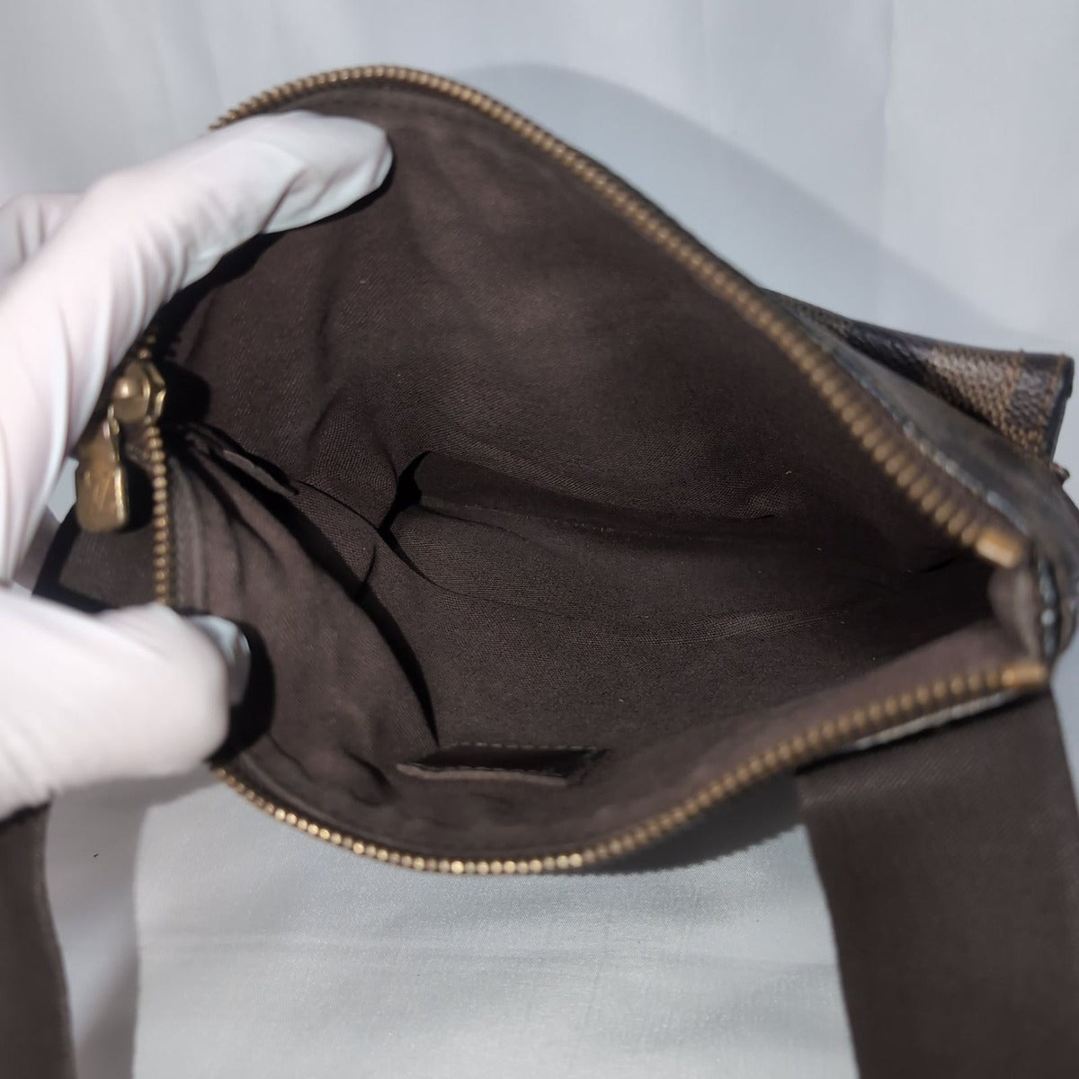 Louis Vuitton Pochette Melville Damier Shoulder Bag — view 9