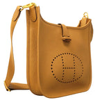 Hermes Shoulder Bag Evelyne 23 Taurillon Clemence Biscuit Gold — view 2