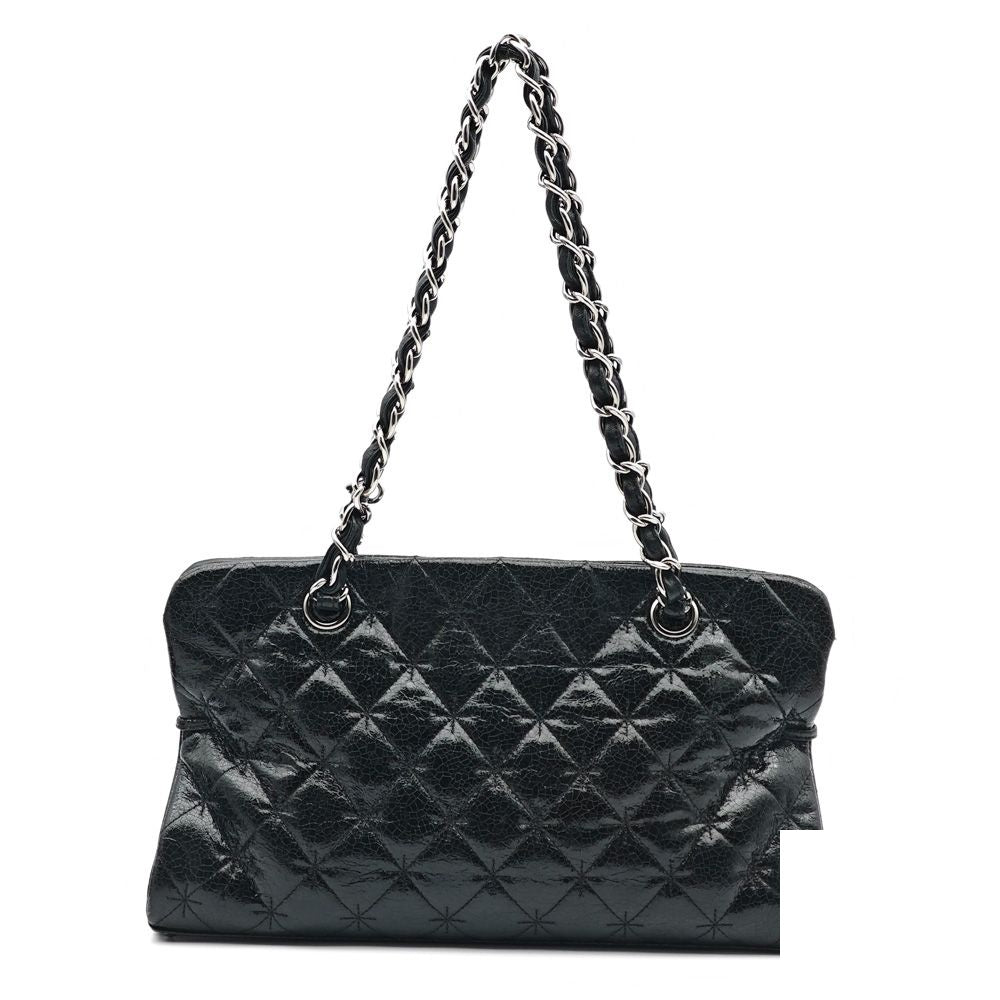 Chanel Shoulder Bag Patent Leather — view 3