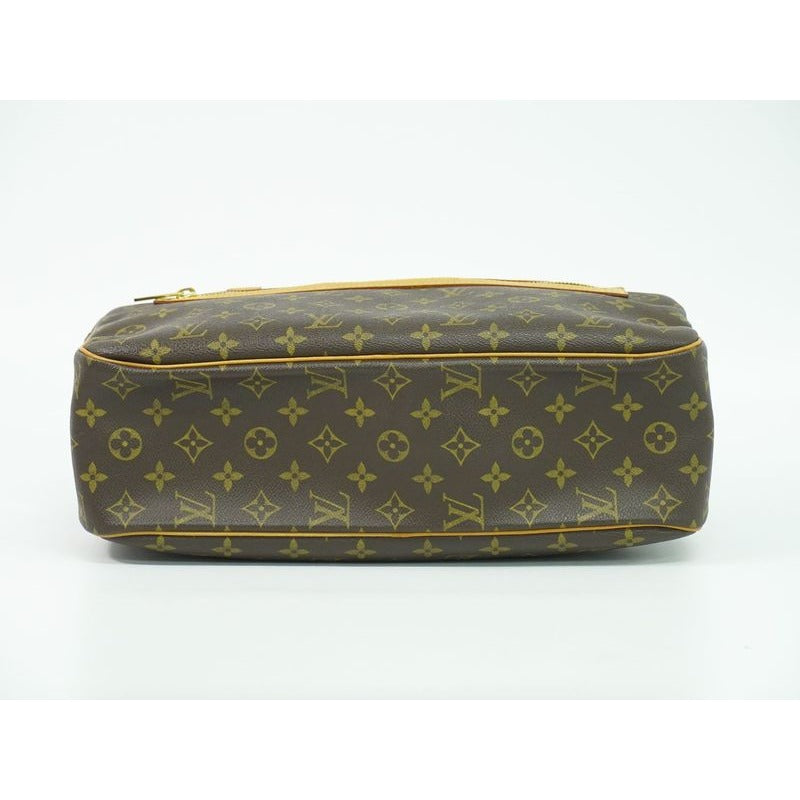 Louis Vuitton Cite GM Monogram Shoulder Bag Brown — view 3