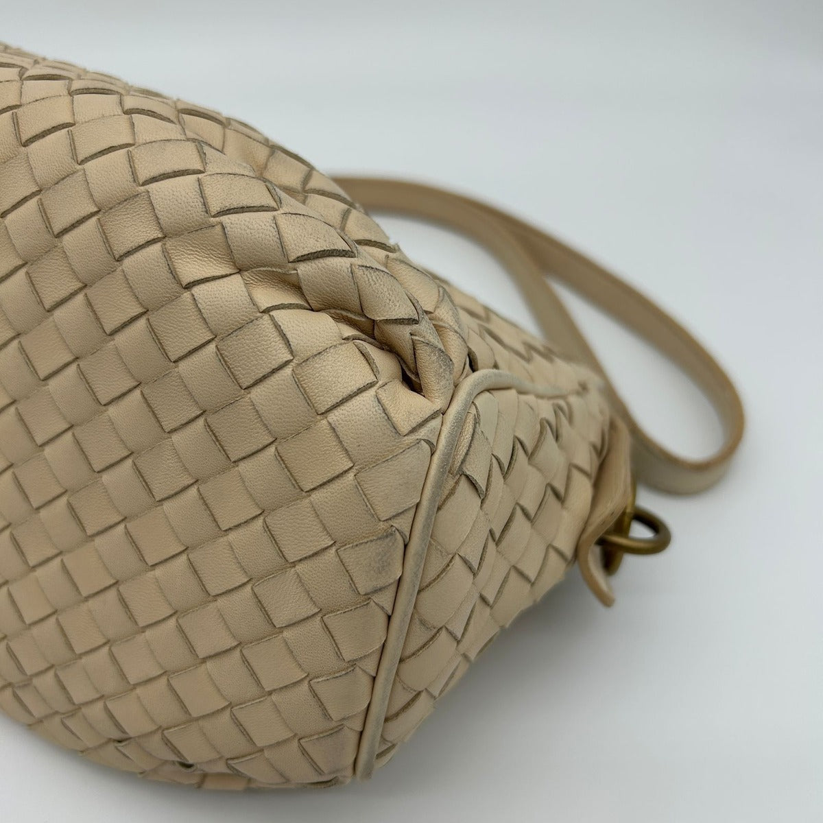 Bottega Veneta Intrecciato Chain Shoulder Bag Beige Leather — view 8