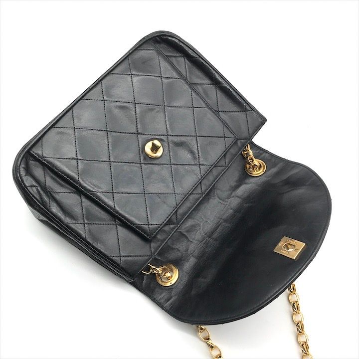 Chanel Quilted Turnlock CC Logo Brilliant Chain Shoulder Bag — view 8