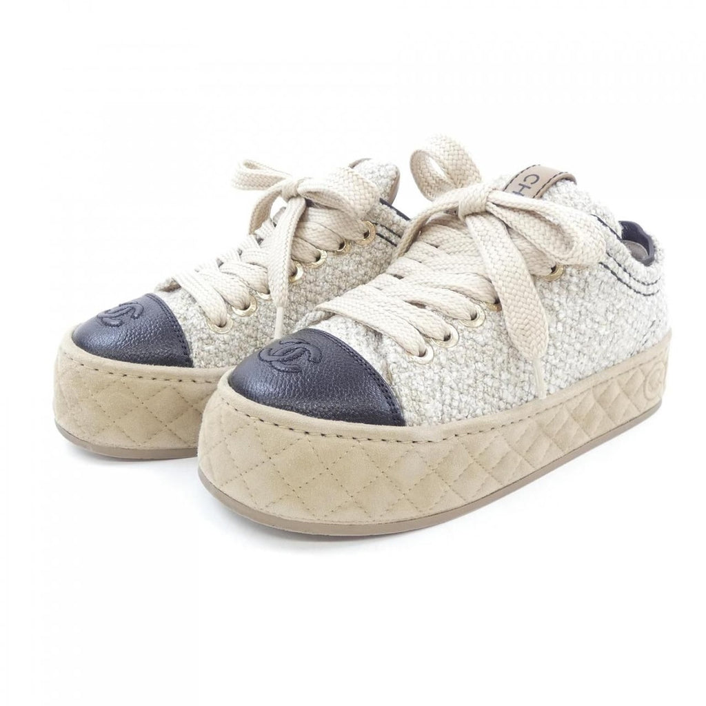 Chanel Sneakers Goatskin Beige — view 3