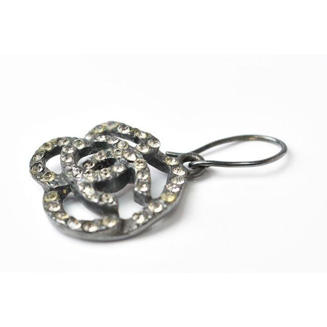 Chanel CC Motif Coco Mark Swing Pearl Silver White — view 2