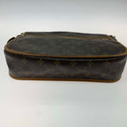 Louis Vuitton Monogram Canvas Messenger Bag — view 8