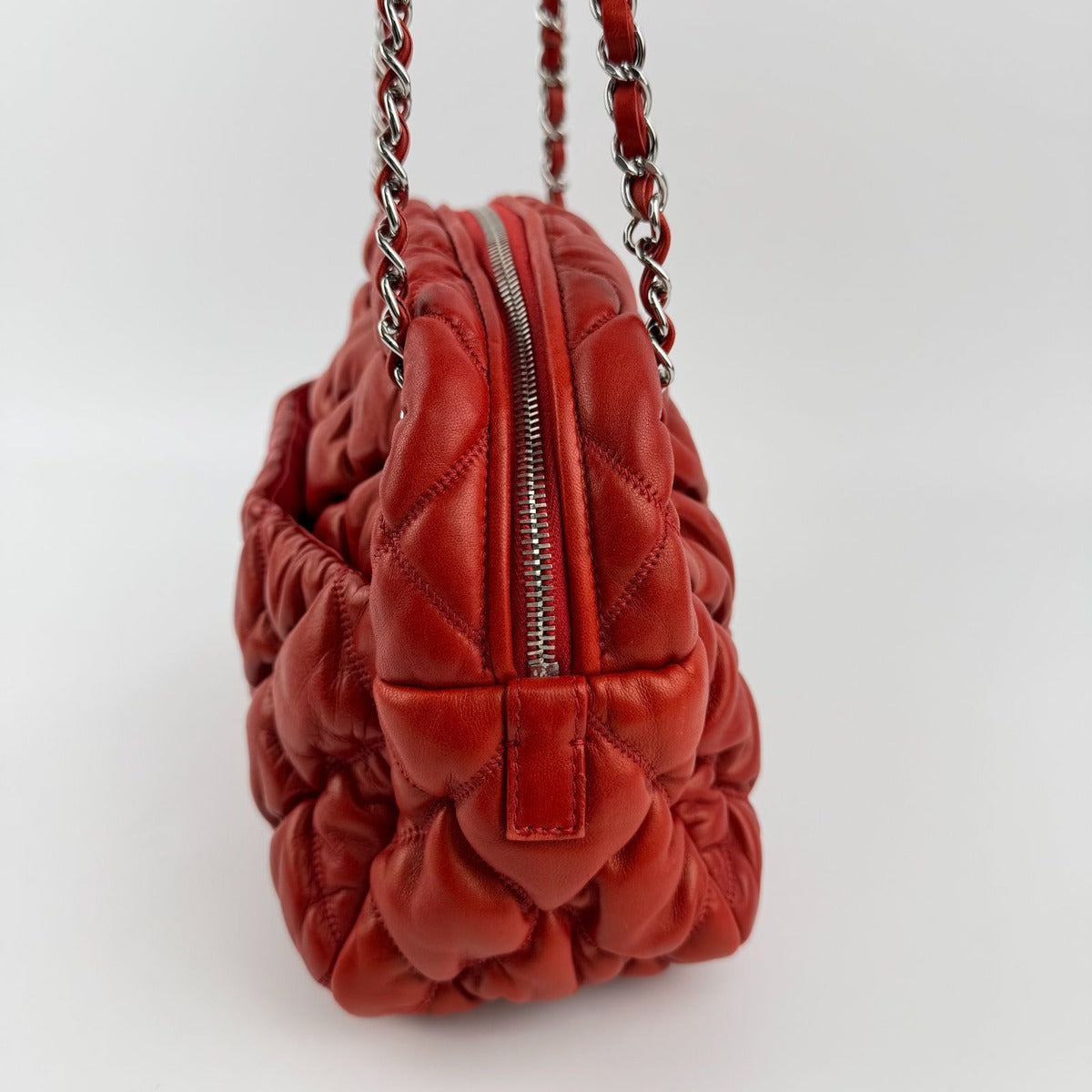 Chanel CC Logo Bubble Quilt Chain Shoulder Bag Red Lambskin Vintage — view 6