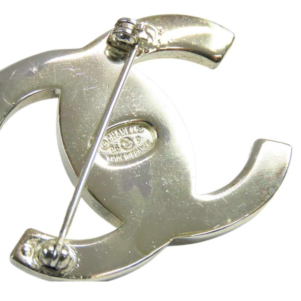 Chanel Brooch Silver Metal Turnlock — view 5