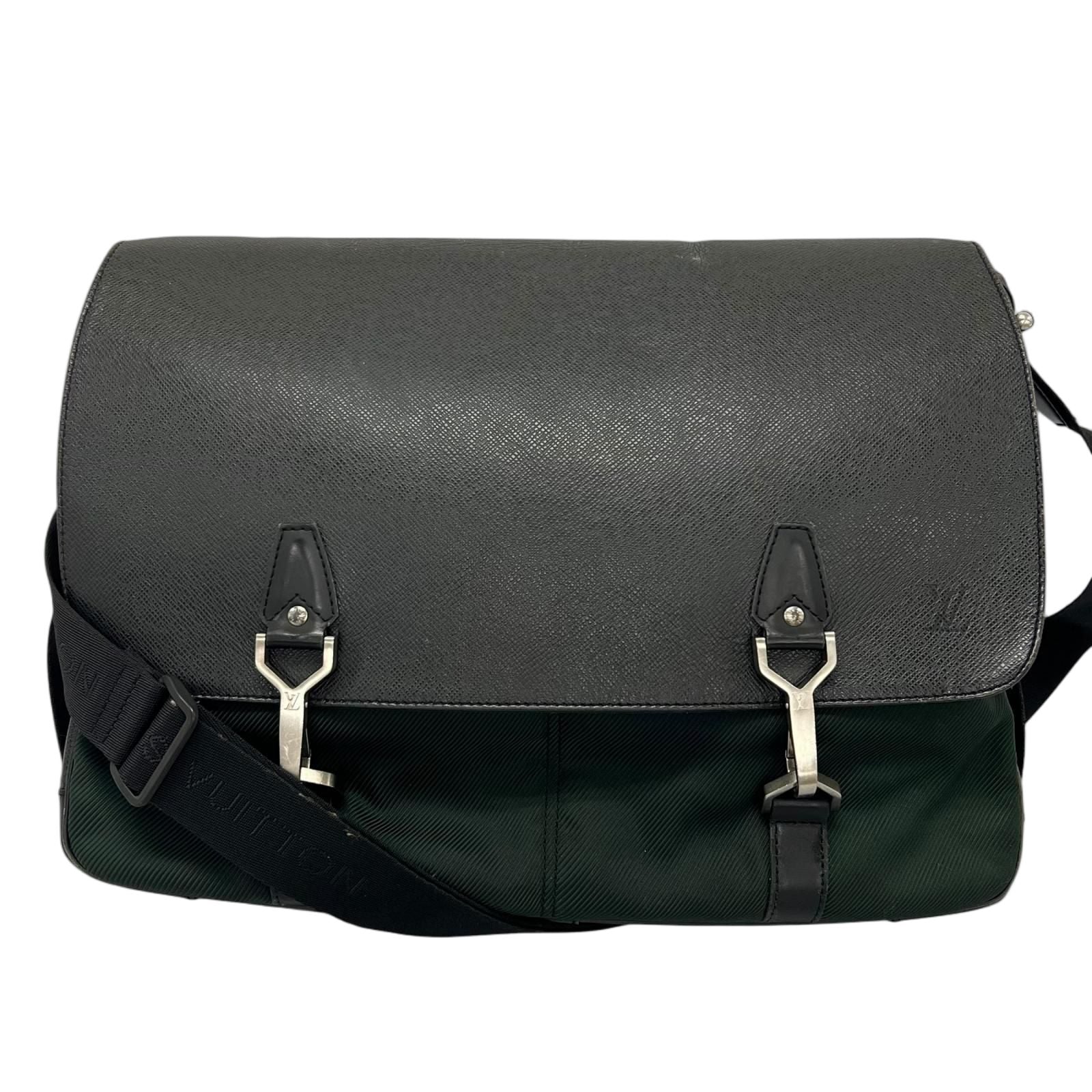 Louis Vuitton Delsu Taiga Leather Canvas Khaki Green Shoulder Bag Silver