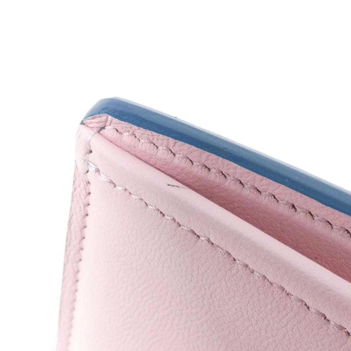 Louis Vuitton Taurillon LV Vertical Wallet — view 9
