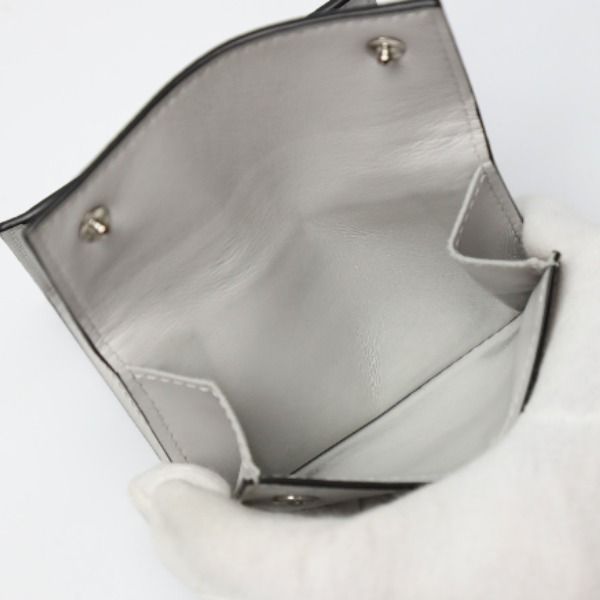 Louis Vuitton Taiga Diss Cabas Lee Compact Wallet — view 7