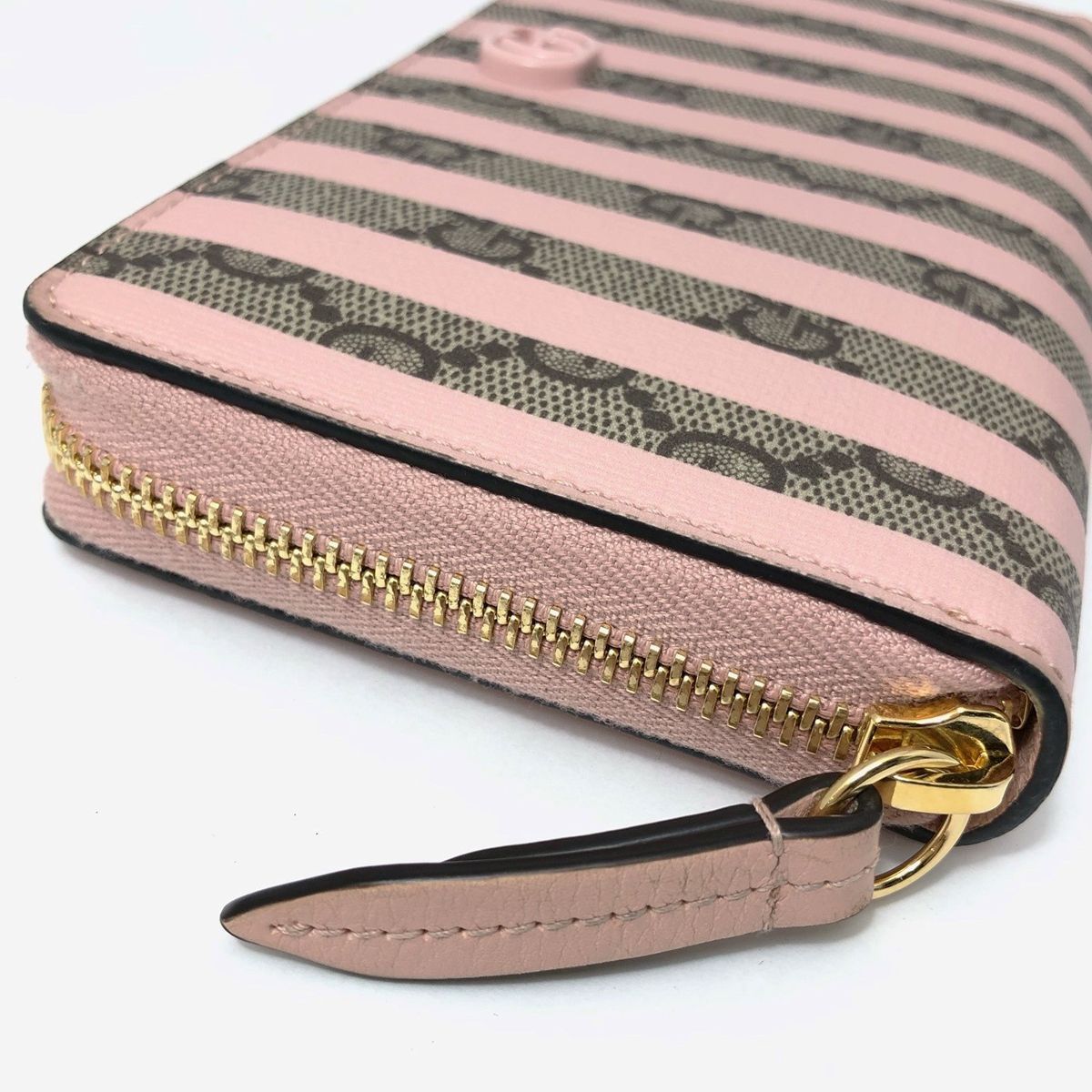 Gucci Wallet Pink GG Supreme Candy Cane Stripe Zip Around — view 3