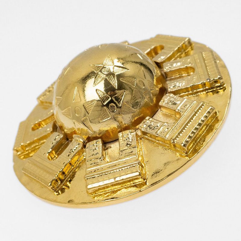 Celine Brooch Gold Dome Motif Arc De Triomphe Star — view 4
