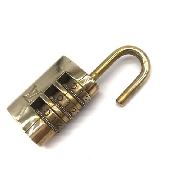 Louis Vuitton Cadena Dial Padlock Gold — view 4