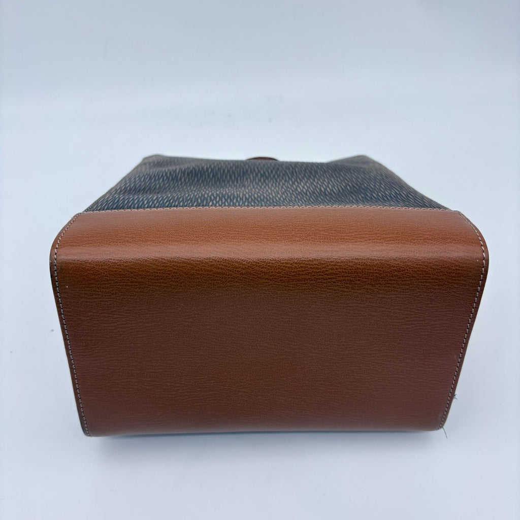 Loewe Velasquez Shoulder Bag Logo — view 9