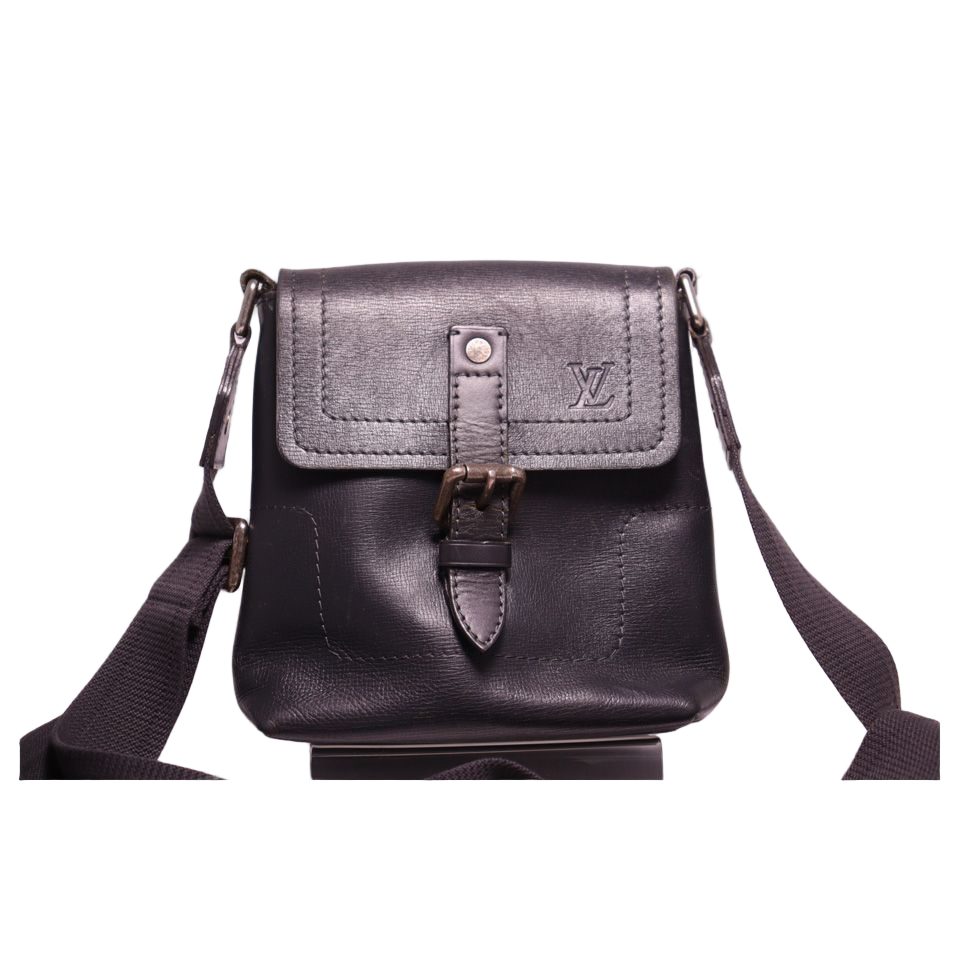 Louis Vuitton Utah Yuma Shoulder