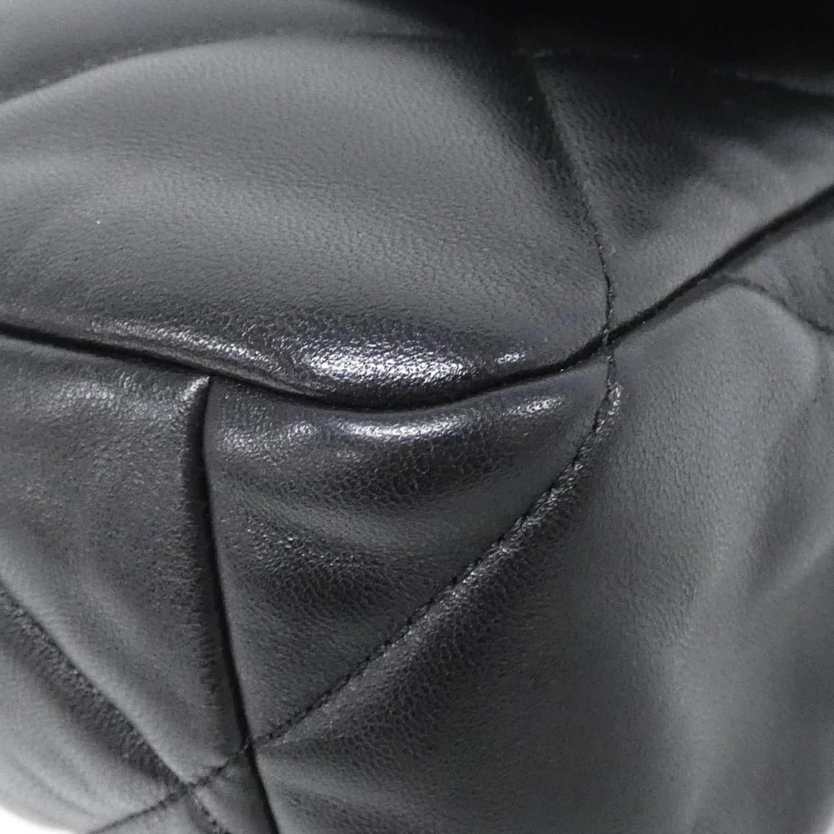 Chanel 19 Line As1161 Shoulder Bag — view 3