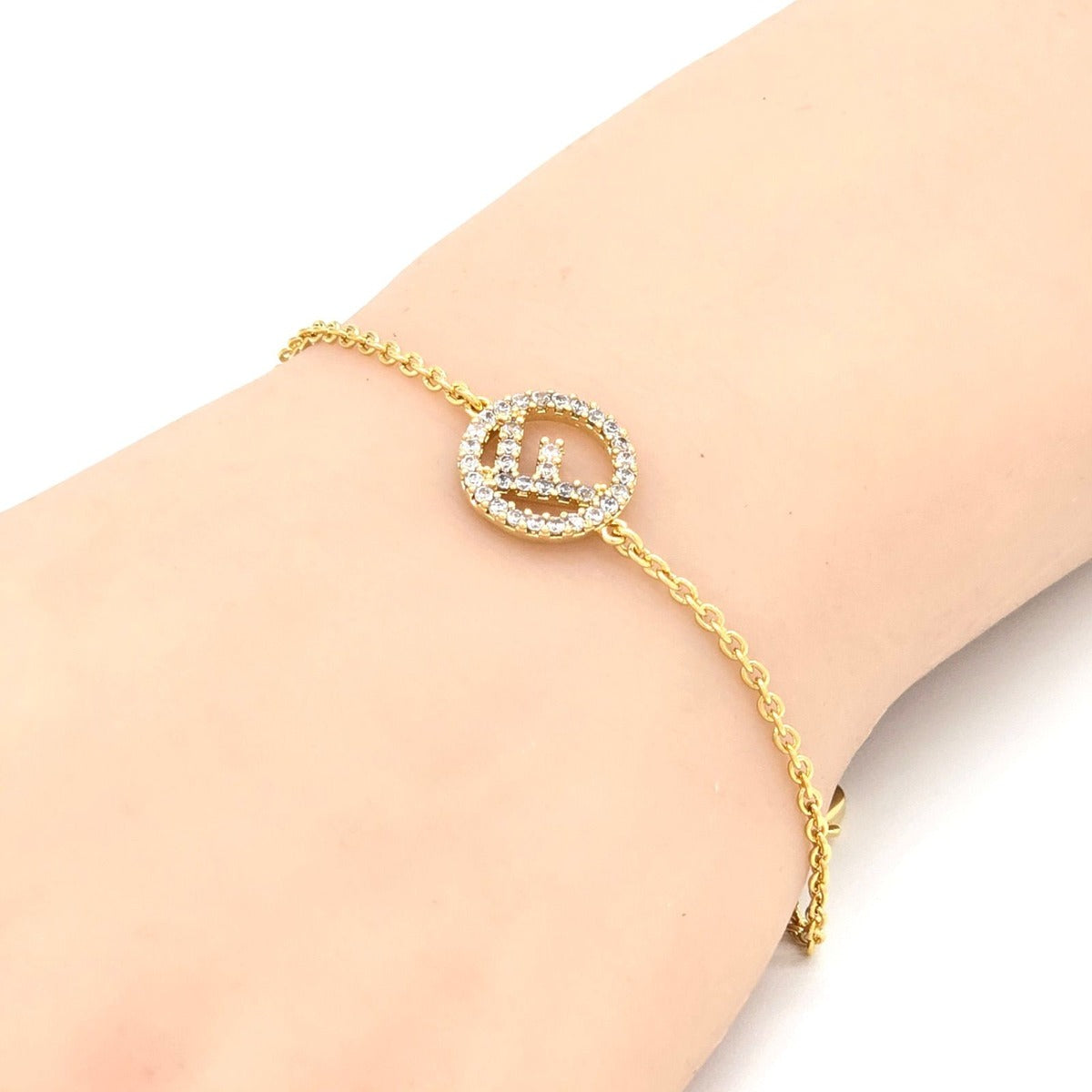 Fendi Is Bracelet New Logo Shape Ornament Natural Crystal