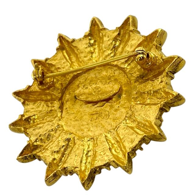 Chanel Emblem Brooch Vintage 1174 GP — view 5