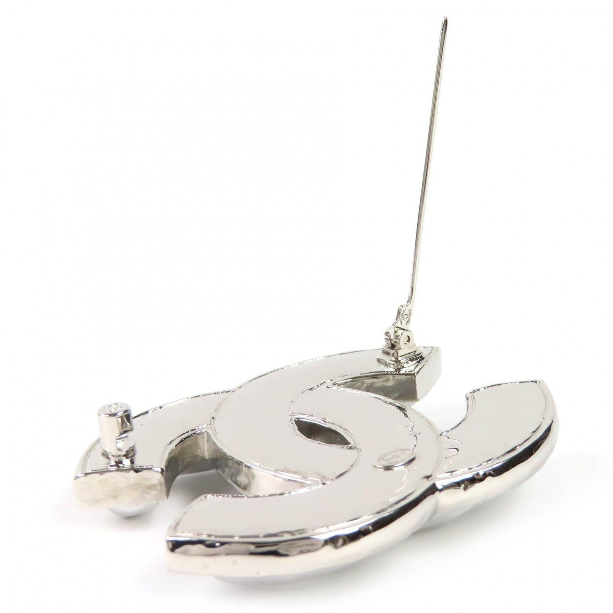 Chanel CC Logo Brooch Silver — view 5